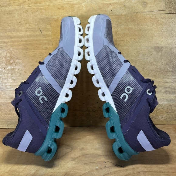 On CloudFlow REFLECTIVE Womens Size 6.5 Running Shoes Sneakers Violet Green - Picture 6 of 11
